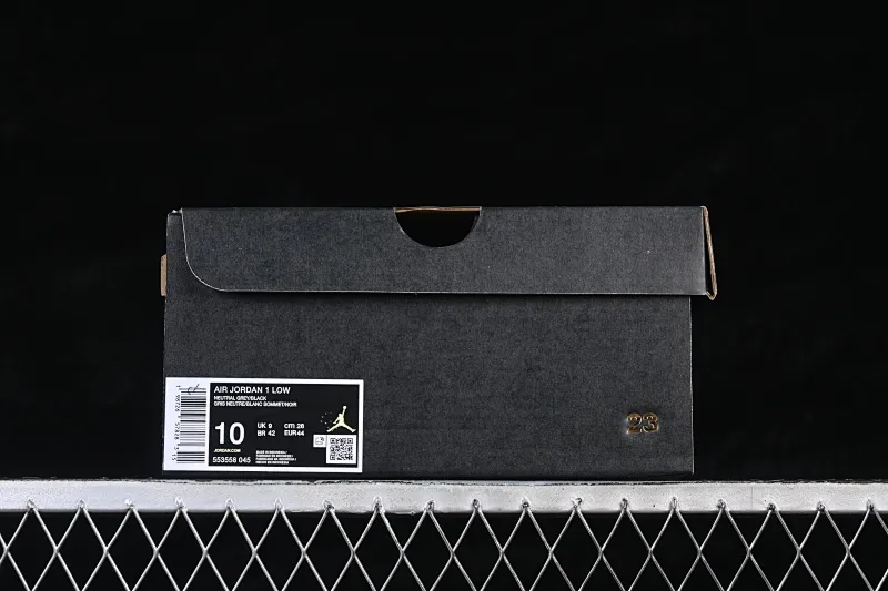 All categories Air Jordan Jordan series basketball shoes Air Jordan 1 Low Air Jordan 1 Low AJ1 Joe 1 white gray black hook low-top retro culture basketball shoes 553558-045